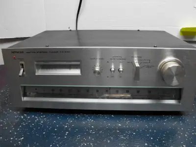 Vintage Hitachi FT-440 AM/FM Stereo Tuner., View more