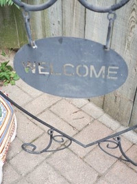 SHABBY CHIC COUNTRY WROUGHT IRON WELCOME SIGN AND PLANTER