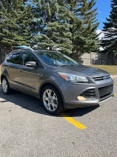 Runs and drives great. Very well looked after suv! Clean interior 2.0 Turbo engine- ALL WHEEL DRIVE...