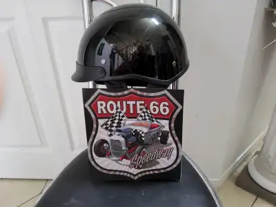 HELMET- MOTERCYCLE- ELECTRIC SCOOTER - used in good condition - its DOT CERTIFIED XL / 61 - 62 QC pa...