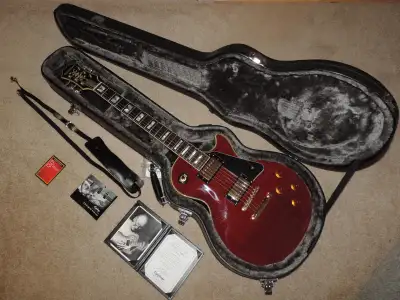 Epiphone Les Paul Custom Pro Special Edition w/HSC, View more