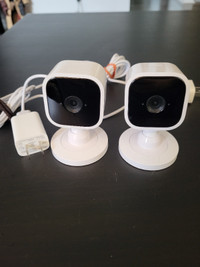 Indoor white blink mini cameras