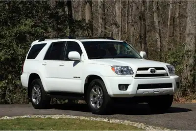 Looking for a 2008 or 2009 4runner V8. Must be in good condition with no rust.