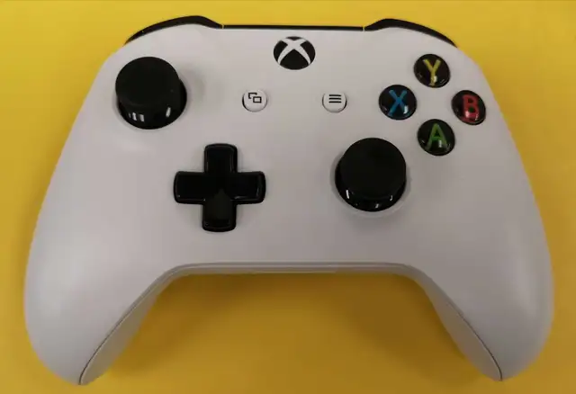 Console Xbox One S in XBOX One in City of Montréal - Image 3