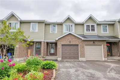 For Rent: Lovely 3-Bedroom Townhome in Longfields, Barrhaven Welcome to this beautiful and well-main...