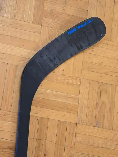 TRUE XC9 ACF Hockey Stick – Right Handed (RH) – Flex 50, View more