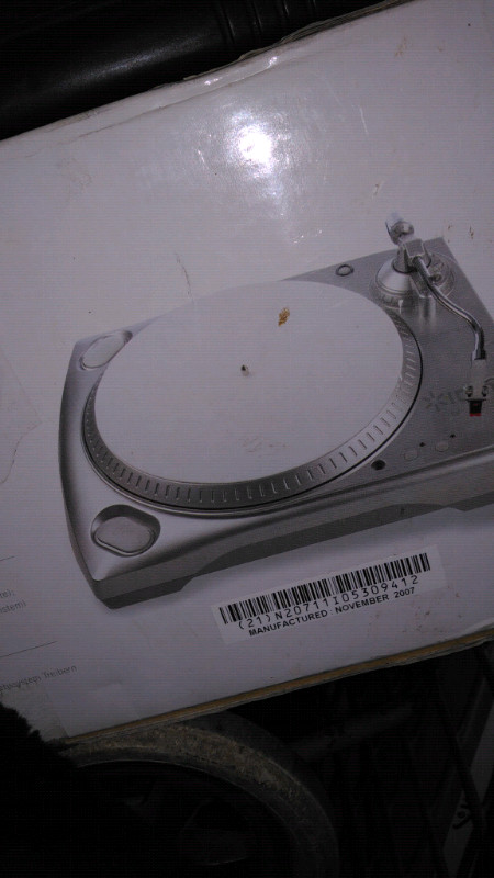 Turntable that converts to mp3 in iPods & MP3s in Mississauga / Peel Region - Image 2