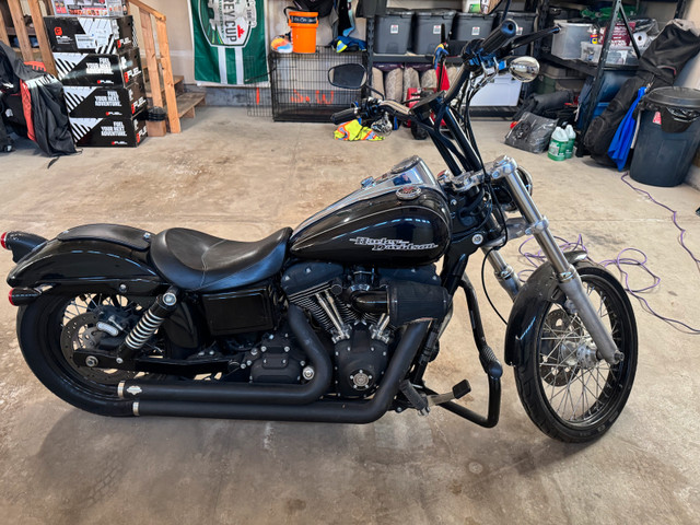 2011 Harley-Davidson Dyna Wide Glide in Street, Cruisers & Choppers in Edmonton