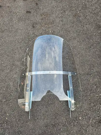 Came off a 2001 Fatboy Not sure what else it fits on Good condition $60