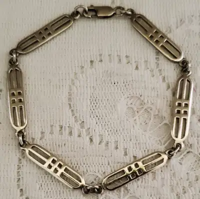"WARREN JAMES JEWELLERS" OF GLASGOW" STERLING SILVER BRACELET, View more