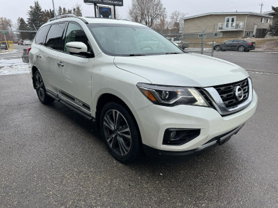 2017 Nissan Pathfinder Platinum