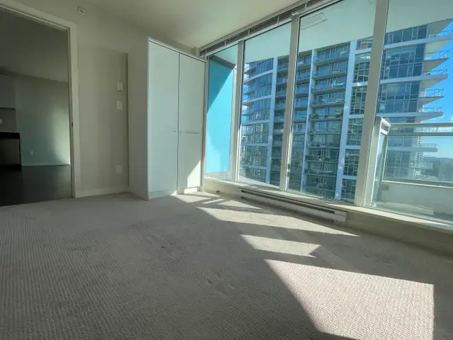 Surrey Central | 2 Bed & 1 Bath | $2,100 Available Dec 1 in Long Term Rentals in Delta/Surrey/Langley - Image 7