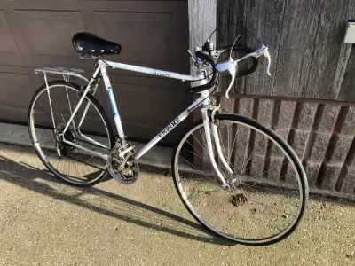 Vintage 1970’s Empire 10 speed road bicycle Japan, View more