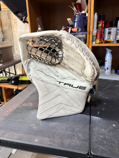 True 7X3 Goalie Glove Senior, View more