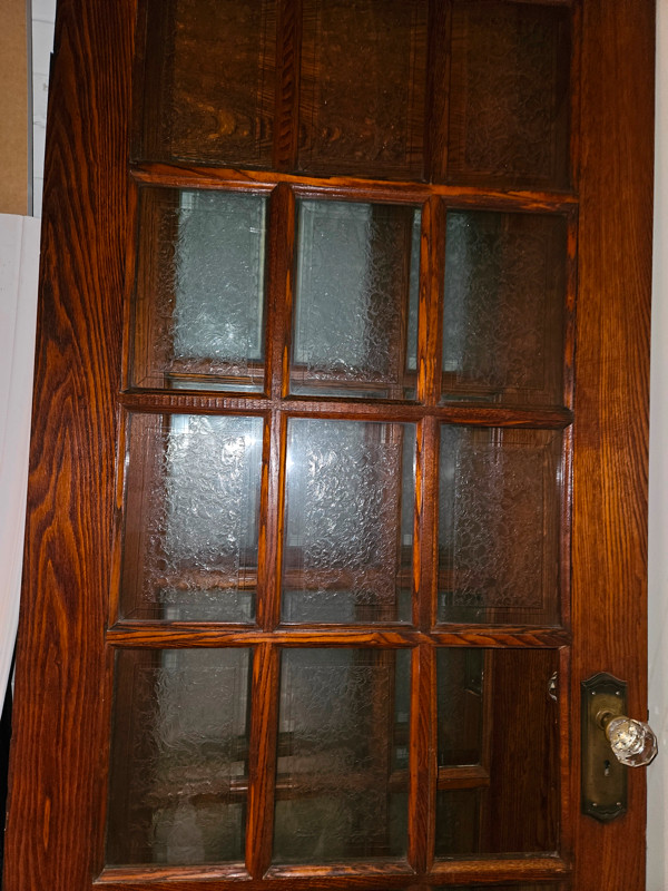 Antique beautiful solid wood door, original hardware in Windows, Doors & Trim in City of Toronto - Image 3