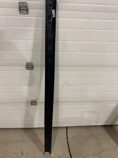2007-2016 f250 f350 superduty tailgate moulding, can possibly help with delivery. Contact with any q...