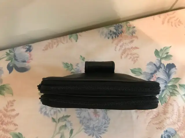 Men’s through-belt wallet bag in Men's in Richmond - Image 4