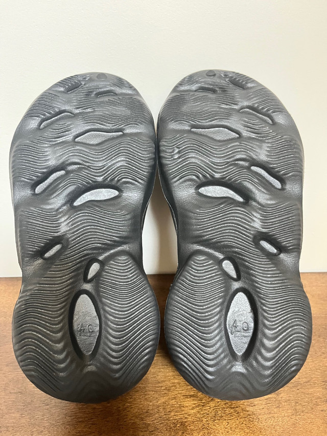 Brand New Foam shoe/slipper Euro size 40 in Other in Winnipeg - Image 2