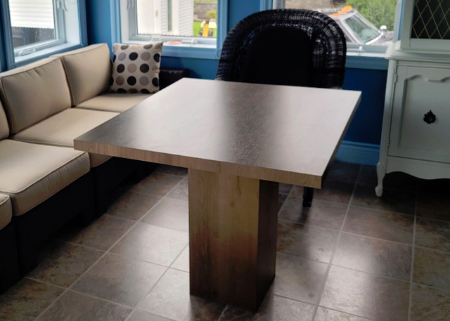 TABLE ET PIED DE TABLE NEUFS dans Mobilier de salle à manger et cuisine  à Sherbrooke - Image 3