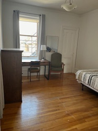 LARGE ROOM FOR RENT - SANDY HILL