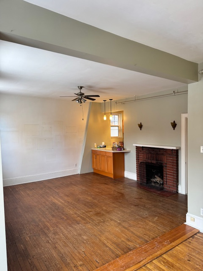 Large South End 1 Bedroom Flat This ideally located bright 1 bedroom flat is located on Morris Stree...