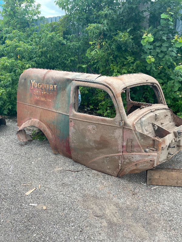 1948 Ford Anglia thames dans Pièces de carrosserie  à Laval/Rive Nord