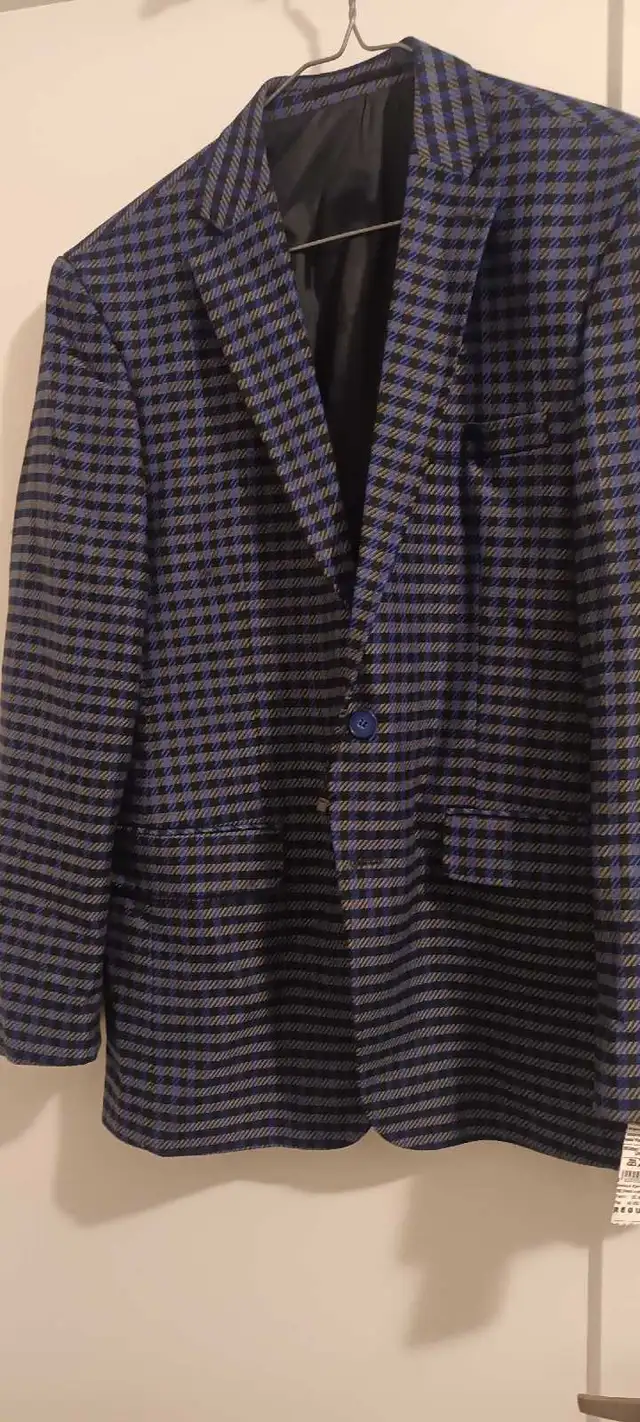 Men's Blazer in Men's in City of Toronto - Image 2