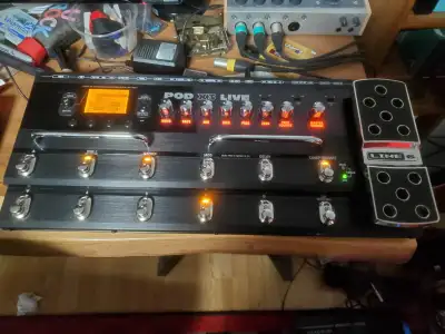 Multi-Effet Line 6 POD X3 Live. $250. https://youtube.com/watch?v=uns42qjciac