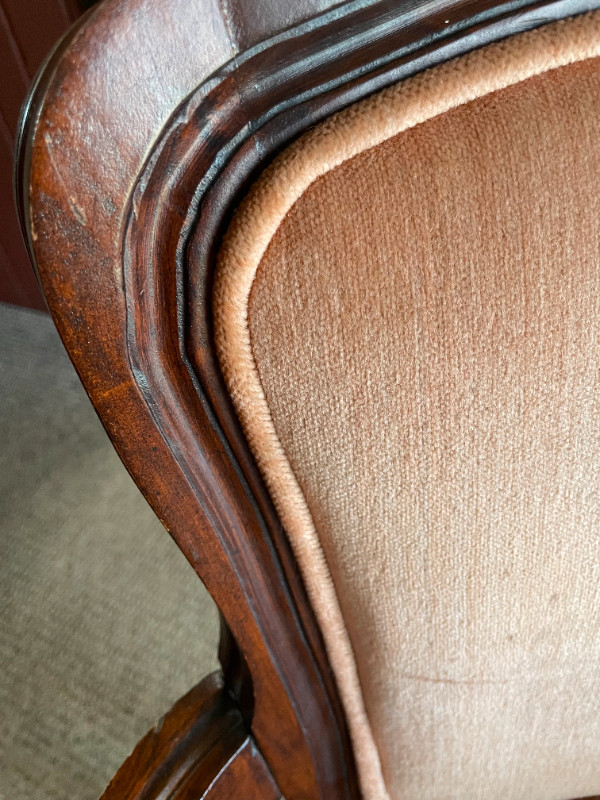 Antique Chair in Chairs & Recliners in Owen Sound - Image 4