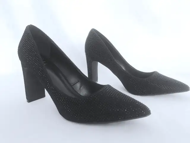 Black High Heels Sparking Shoes Women Pointed-toes Pump in Women's - Shoes in City of Toronto - Image 4