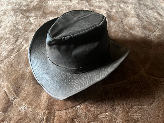 Vintage oil skin cowboy hat & Sheep skin hat in Men's in North Bay - Image 4