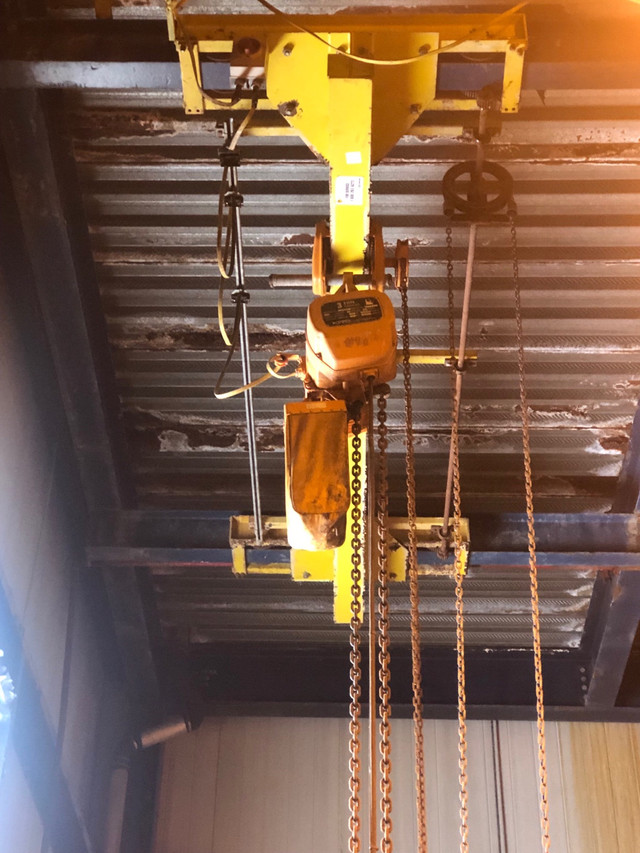 Over head 3 ton crane  in Other Business & Industrial in Dawson Creek - Image 3
