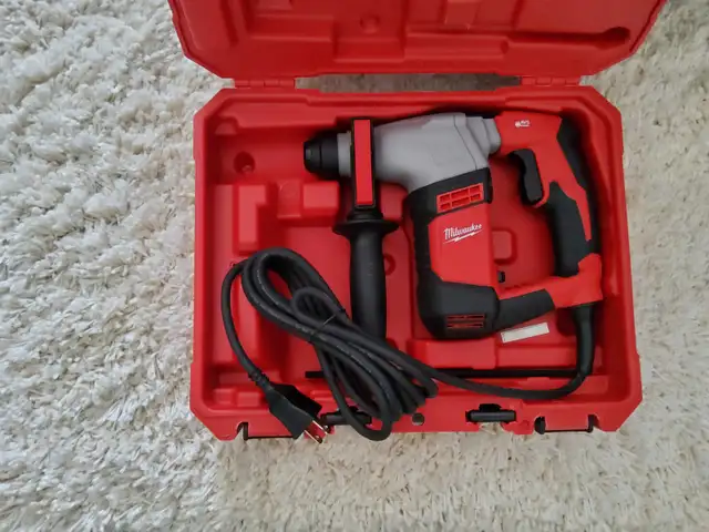 MILWAUKEE SDS ROTARY PLUS HAMMER DRILL KIT in Power Tools in Kingston - Image 7