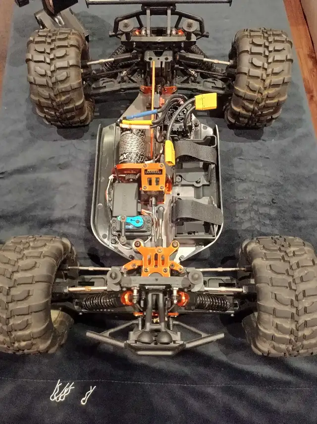 1/8 HPI Trophy Truggy Flux brushless in Hobbies & Crafts in Barrie - Image 7