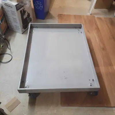 Server Base on high capacity casters. Can handle heavy loads and moves easily. Was used for a server...