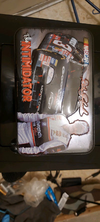 Card deck set and pocket knife 
Dale Earnhardt 
