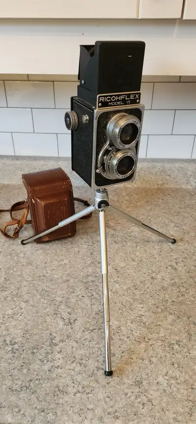 Vintage Ricohflex model V11 for" DISPLAY", View more