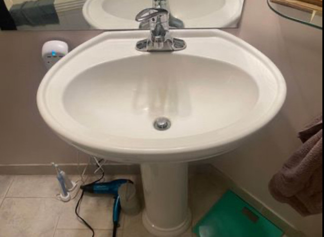 Robinet lavabo  dans Plomberie, éviers, toilettes et bains  à Laval/Rive Nord