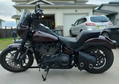 2021 HD FXLRS Low Rider Softail - Midnight Crimson with 19400 Km. Milwaukee-Eight 114 V-Twin Engine,...