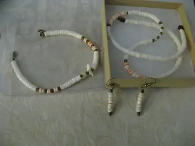 Handmade 1980s Shell Jewelry Set – Natural Pink & White Beads, View more