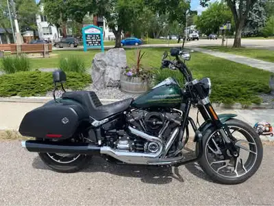 I'm selling my 2019 Harley Davidson Sportglide, a stylish and powerful cruiser with 14,384 kilometer...
