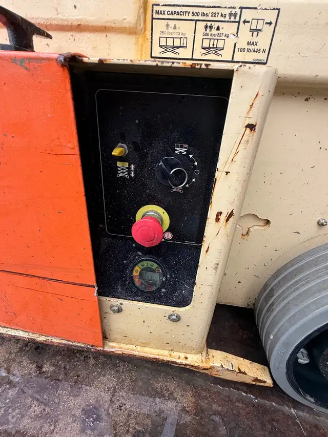 2017 JLG 1932 scissor lift 63848994781185123