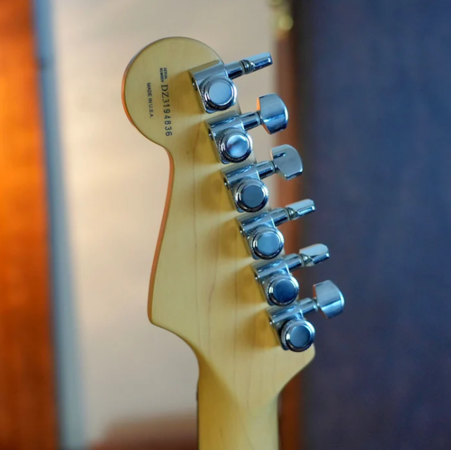 2003 Fender American Deluxe Stratocaster QMT HSS in Guitars in City of Toronto - Image 9