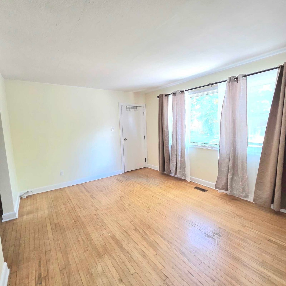 Two bedroom apartment for rent. 3
