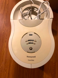 Humidifier by Honeywell Quietcare