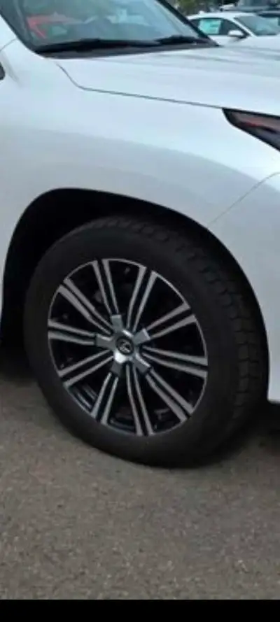 Fits toyota tundra/ sequoia/ lexus lx Lugnuts included 4 rims with tpms sensors