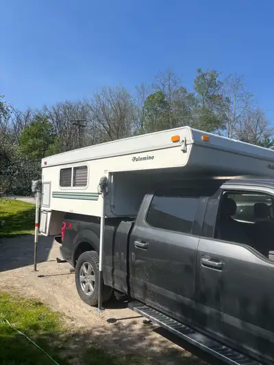 2002 Palomino 1250 1325 lbs including with 22 gallons of water and 20 lbs of propane Fits on my 6-6...