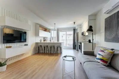 Colocation – Chambre meublée dans un 4 ½ à 100 m du métro Pie-IX – Disponible à partir du 1er octobr...