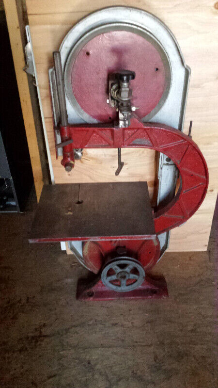 Antique Zenith Band Saw in Other in Hamilton - Image 4