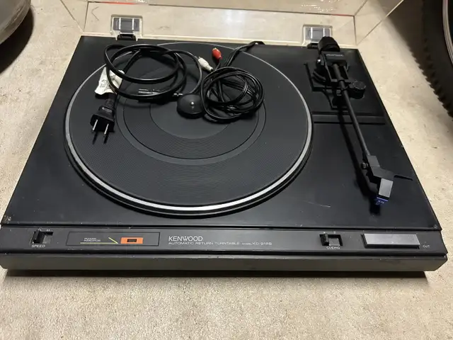 kenwood turntable KD-21RB with cartridge in Stereo Systems & Home Theatre in Mississauga / Peel Region - Image 5